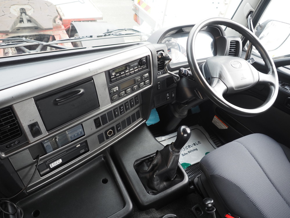 日野  トラクタ 大型 QPG-SH1EDDG 年式 H26[写真20]