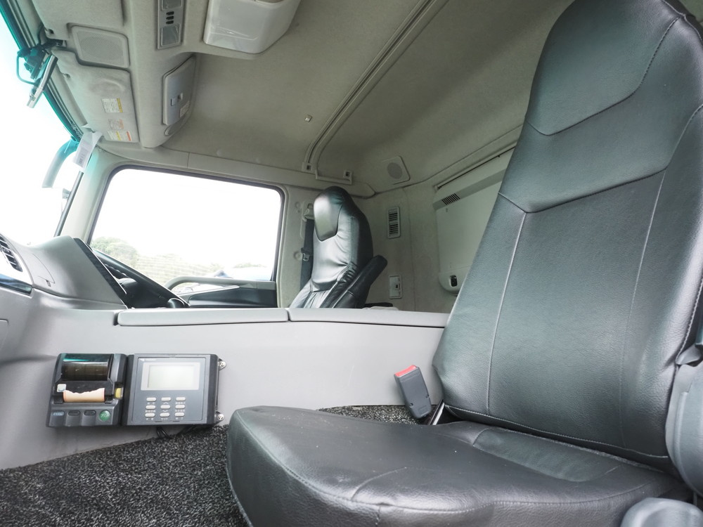 三菱ふそう スーパーグレート 冷凍バン 大型 QPG-FU64VZ 年式 H28[写真36]