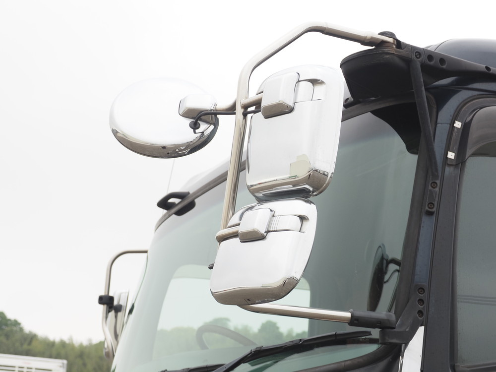 UDトラックス クオン 冷凍ウイング 大型 QKG-CG5ZA 年式 H27[写真09]