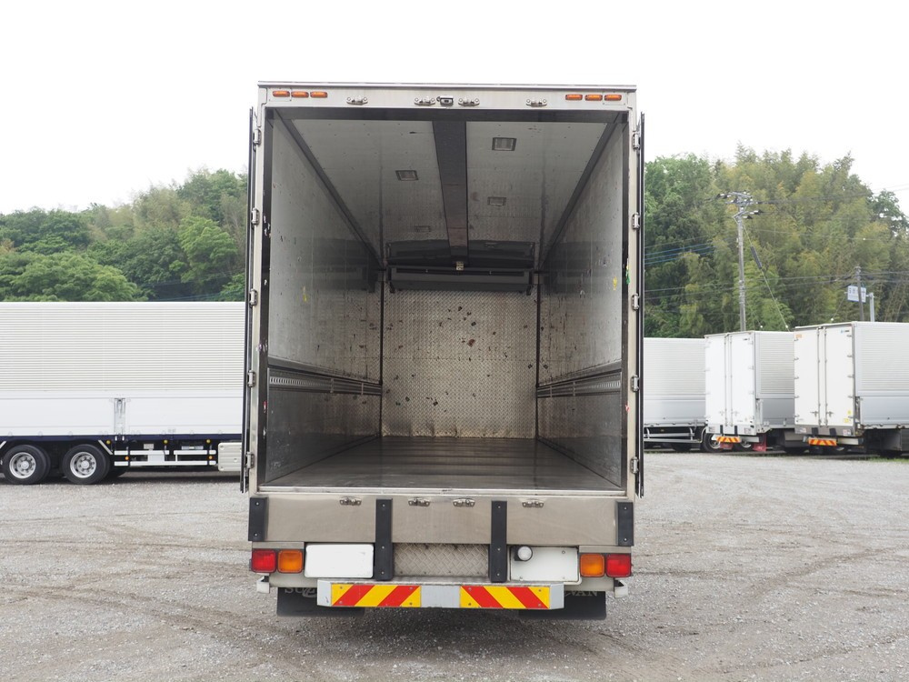 UDトラックス クオン 冷凍ウイング 大型 QKG-CG5ZA 年式 H27[写真21]