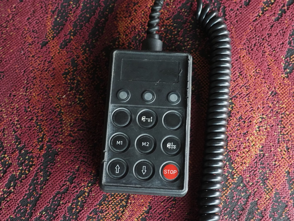 UDトラックス クオン 冷凍ウイング 大型 QKG-CG5ZA 年式 H27[写真30]