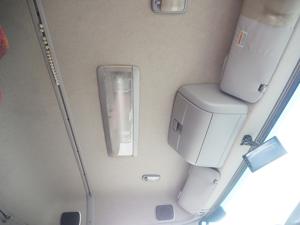 UDトラックス クオン 冷凍ウイング 大型 QKG-CG5ZA 年式 H27[写真32]