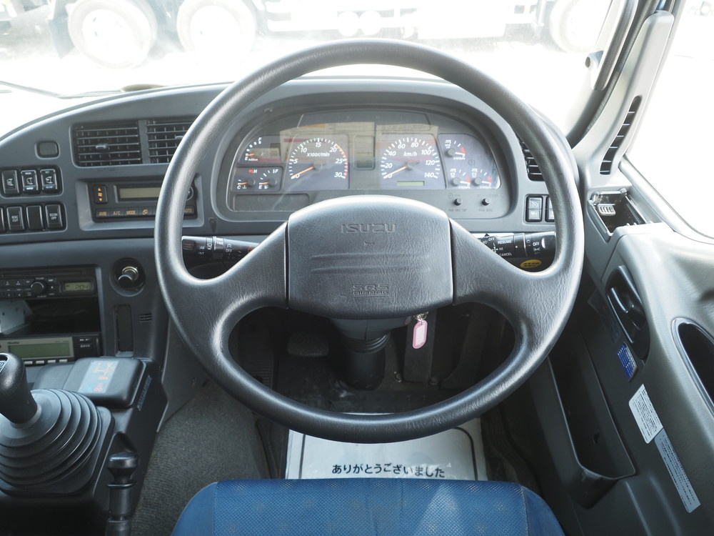いすゞ ギガ ウイング車 大型 QKG-CYJ77A 年式 H27[写真31]