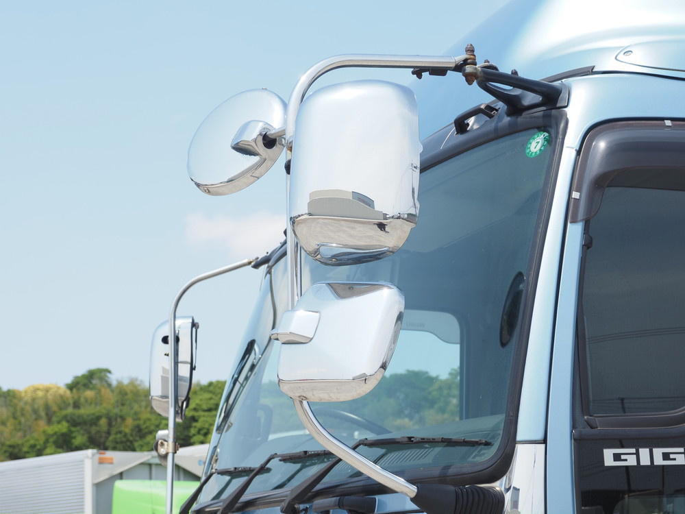 いすゞ ギガ ウイング車 大型 QKG-CYJ77A 年式 H27[写真09]