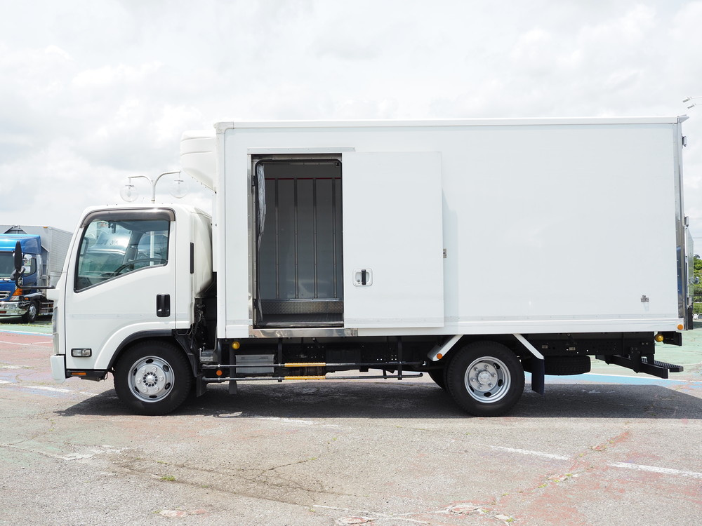 いすゞ エルフ 冷凍バン 小型 TRG-NPR85AN 年式 R1[写真12]