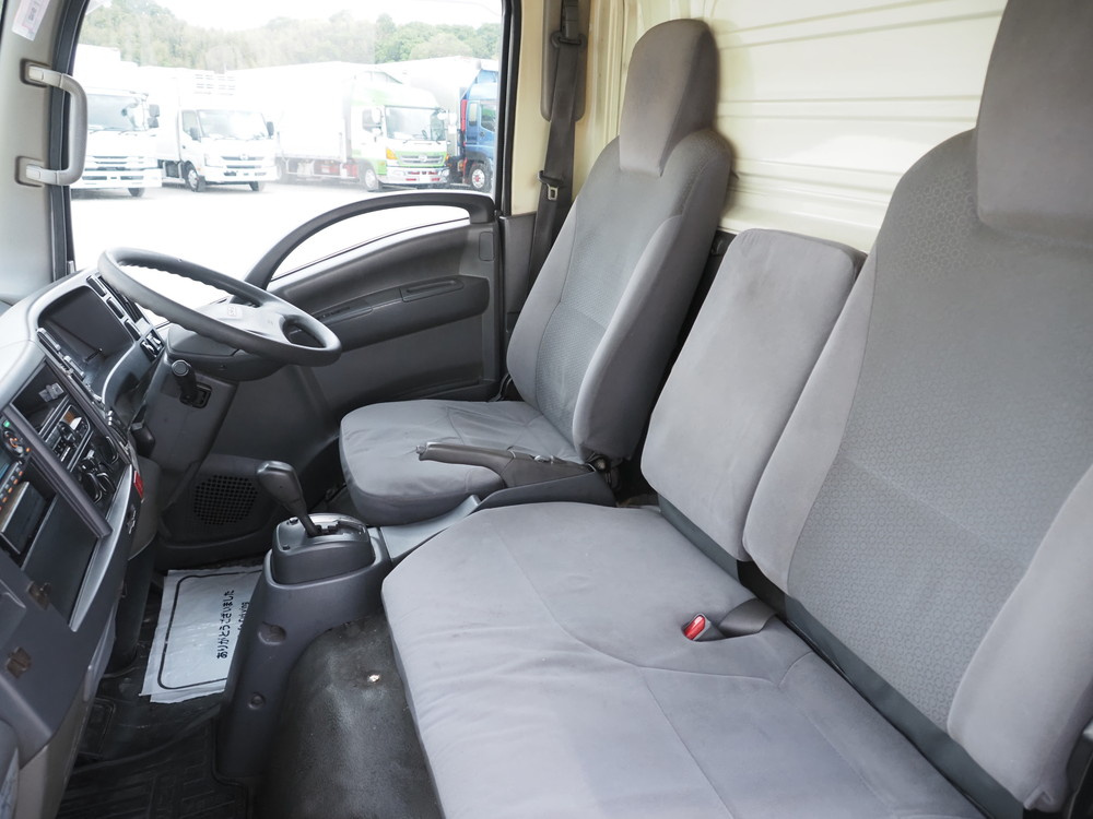 いすゞ エルフ バン車 小型 TPG-NMR85AN 年式 H27[写真24]