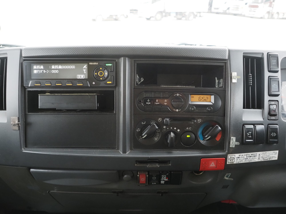 いすゞ エルフ バン車 小型 TPG-NMR85AN 年式 H27[写真23]