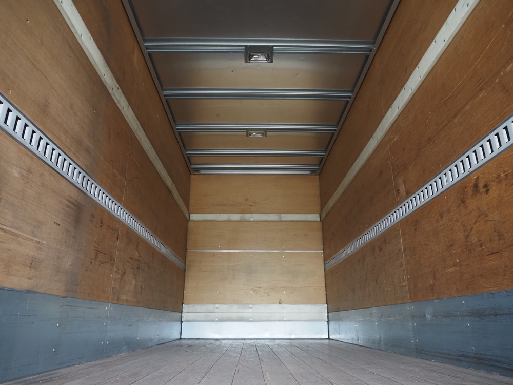 いすゞ エルフ バン車 小型 TPG-NMR85AN 年式 H27[写真12]