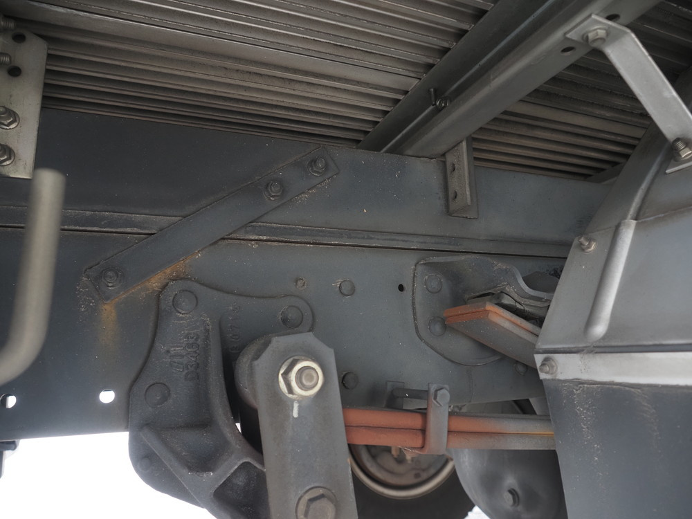 いすゞ エルフ バン車 小型 TKG-NPR85AN 年式 H25[写真28]