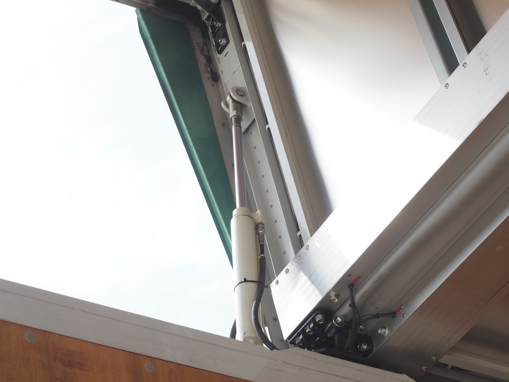 日野 プロフィア ウイング車 大型 2DG-FW1AHG 年式 H30[写真19]