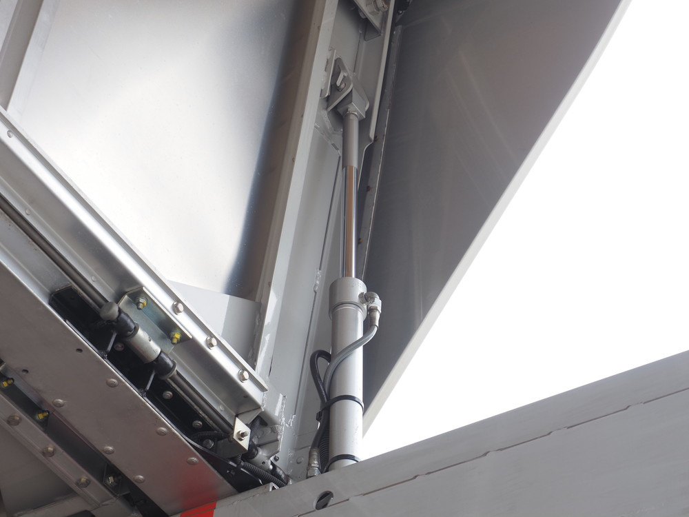 いすゞ フォワード ウイング車 中型 TKG-FRR90T2 年式 H27[写真10]