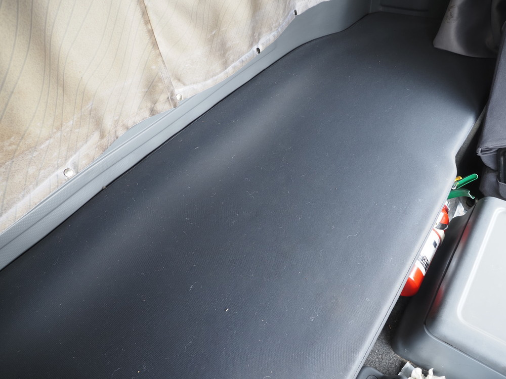 いすゞ フォワード ウイング車 中型 TKG-FRR90T2 年式 H27[写真30]