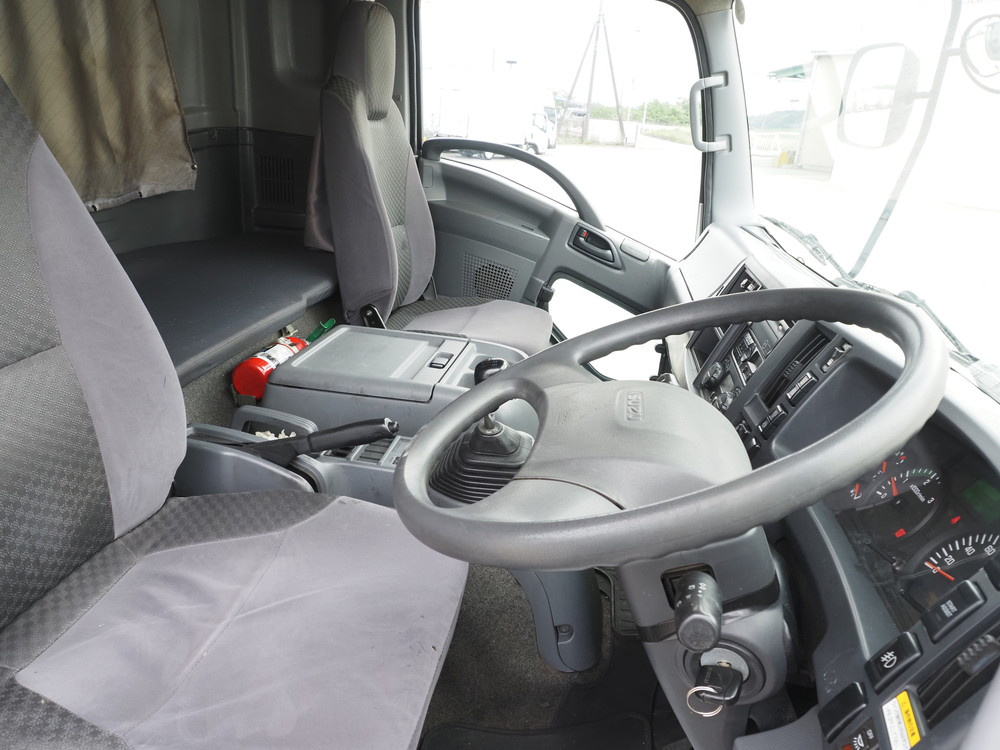 いすゞ フォワード ウイング車 中型 TKG-FRR90T2 年式 H27[写真23]