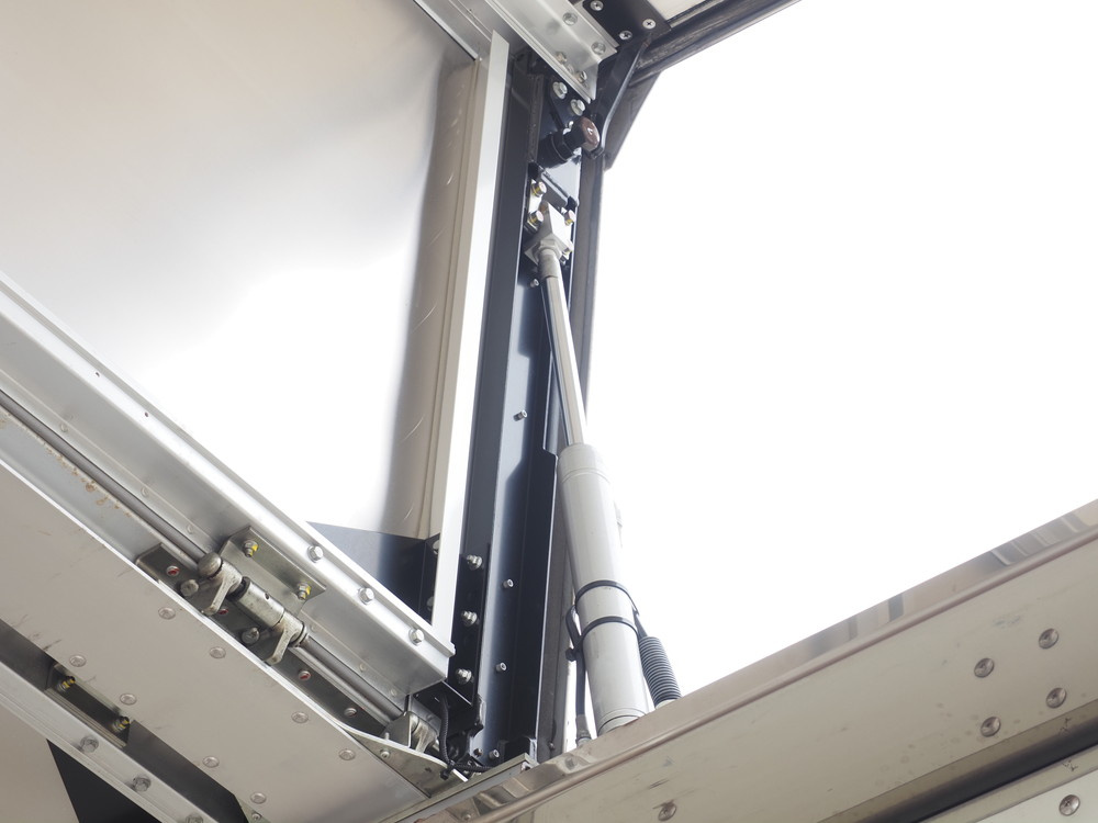 日野 プロフィア ウイング車 大型 2DG-FR1AHG 年式 H29[写真20]