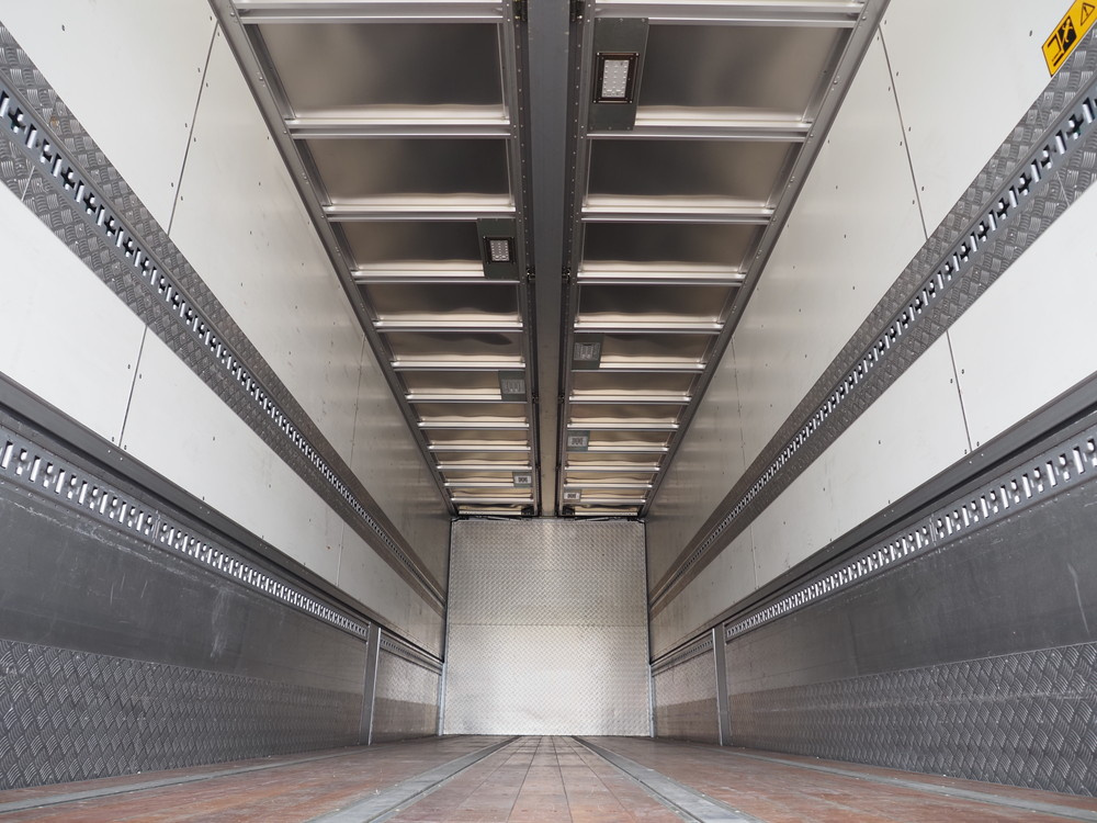 日野 プロフィア ウイング車 大型 2DG-FR1AHG 年式 H29[写真27]