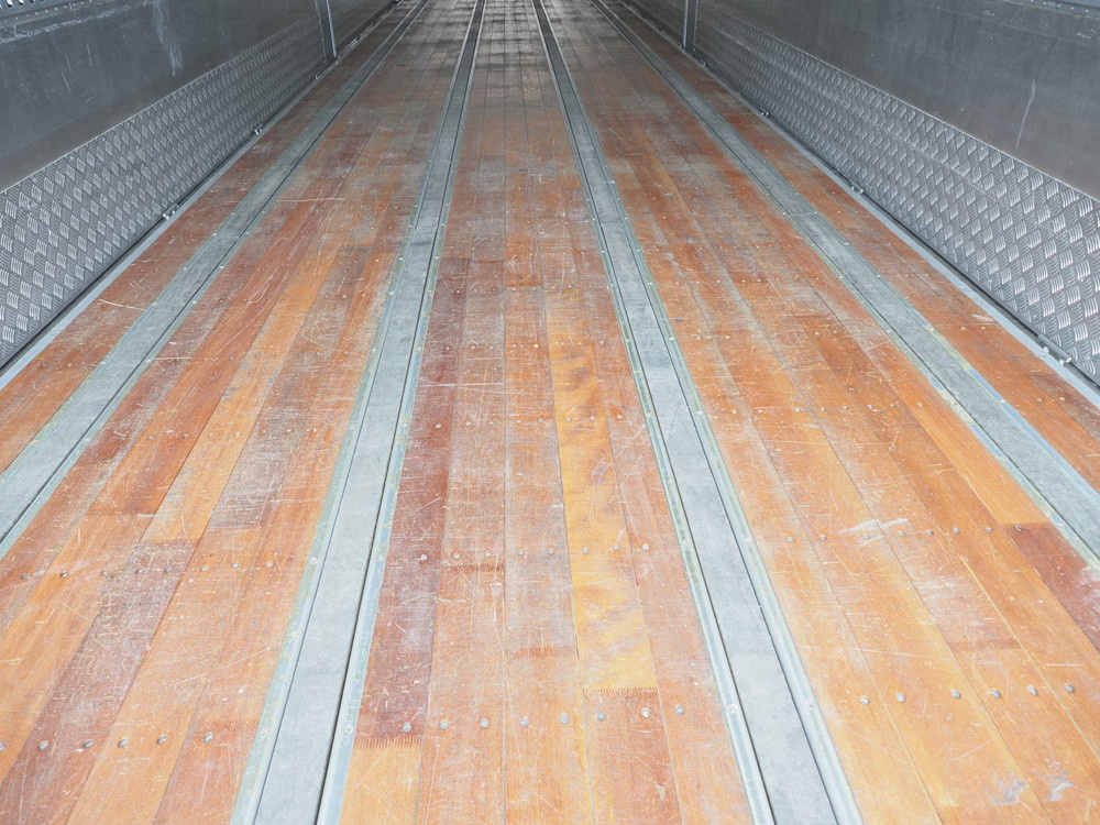 日野 プロフィア ウイング車 大型 2DG-FR1AHG 年式 H29[写真28]