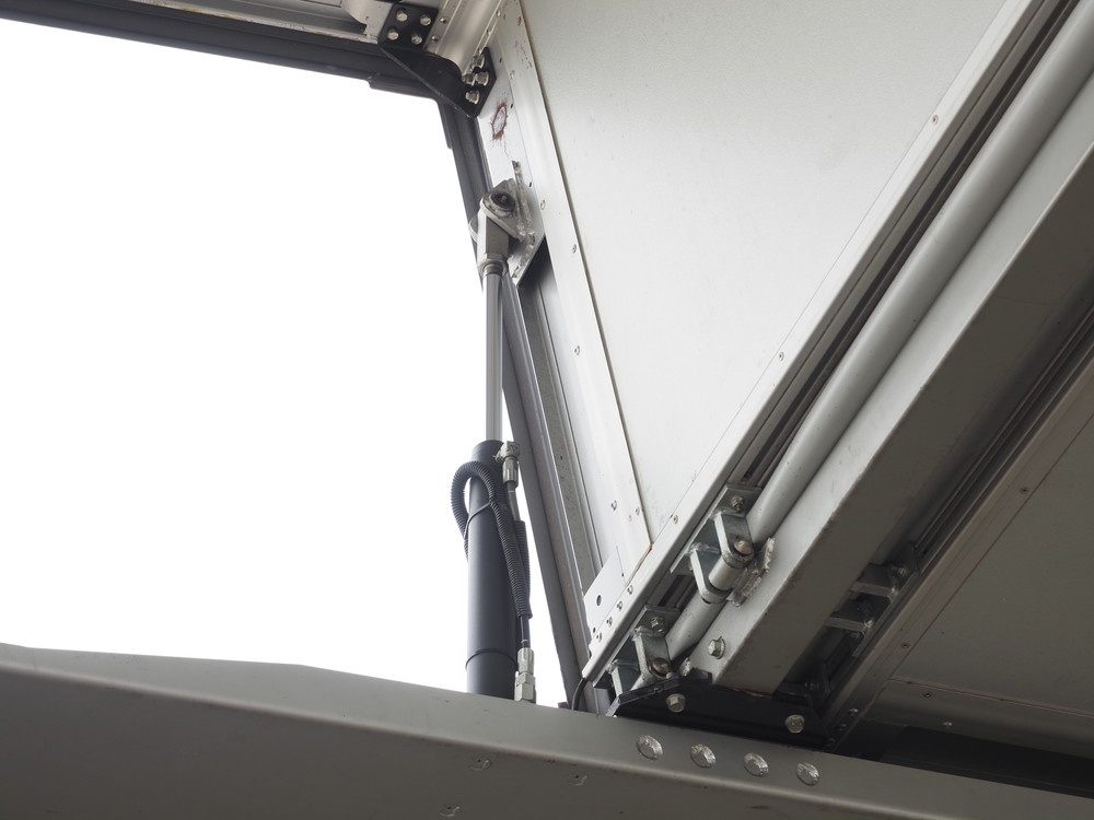 三菱ふそう スーパーグレート ウイング車 大型 LKG-FS54VZ 年式 H23[写真12]