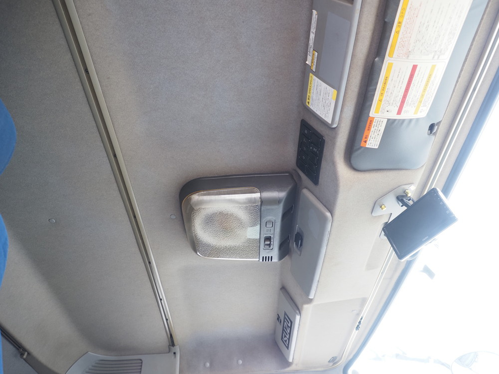 いすゞ ギガ ウイング車 大型 LKG-CYJ77A 年式 H24[写真39]