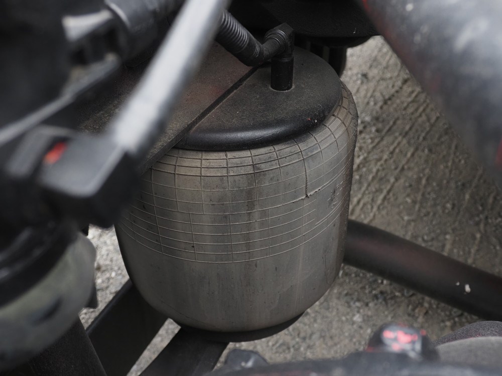 日野 プロフィア トラクタ 大型 QKG-SH1EDAG 年式 H26[写真33]