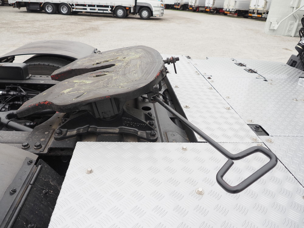 日野 プロフィア トラクタ 大型 QKG-SH1EDAG 年式 H26[写真13]