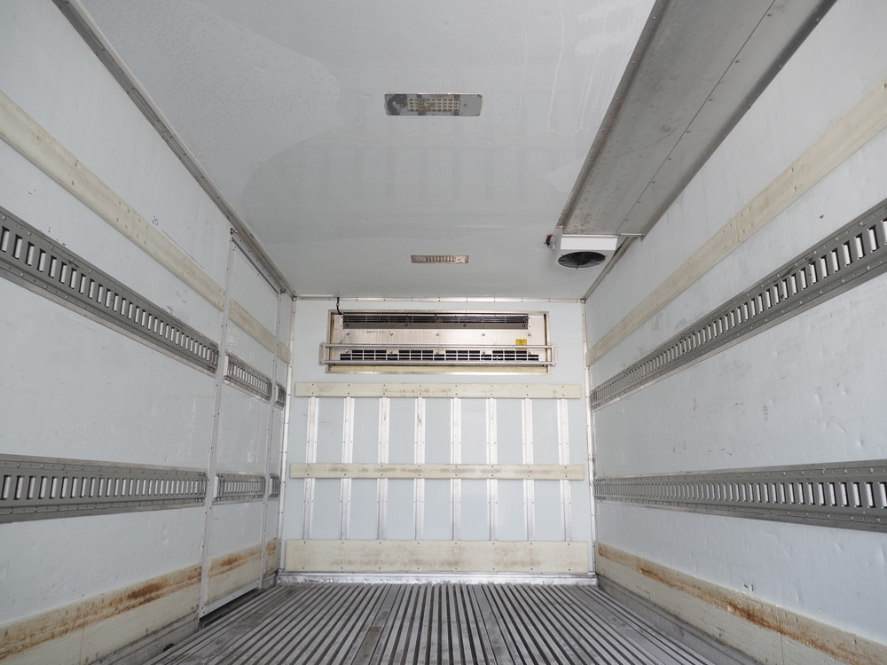 いすゞ フォワード 冷凍バン 中型 PKG-FRR90T2 年式 H22[写真18]