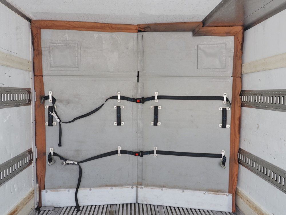 いすゞ フォワード 冷凍バン 中型 PKG-FRR90T2 年式 H22[写真19]