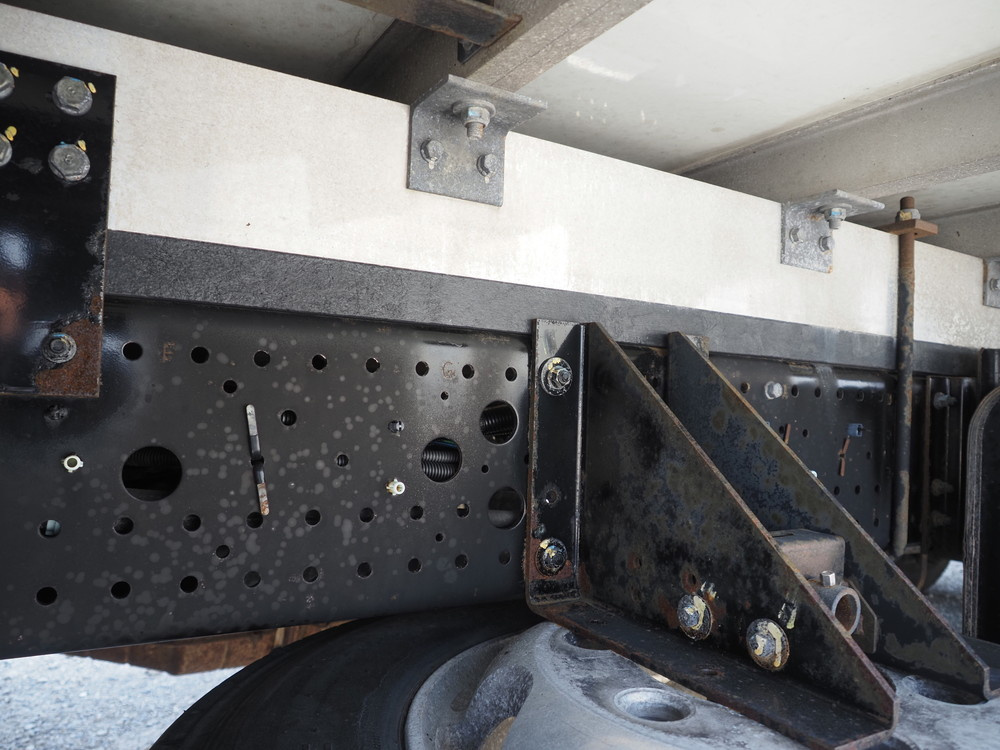 いすゞ フォワード 冷凍バン 中型 PKG-FRR90T2 年式 H22[写真34]