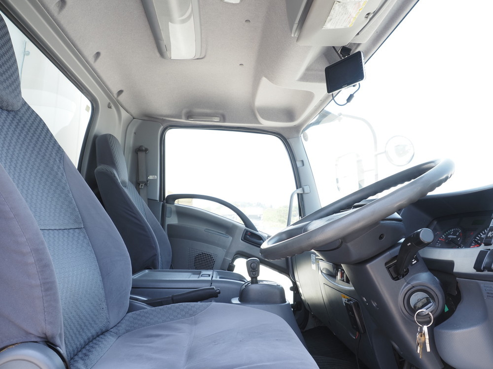 いすゞ フォワード 冷凍バン 中型 PKG-FRR90T2 年式 H22[写真24]