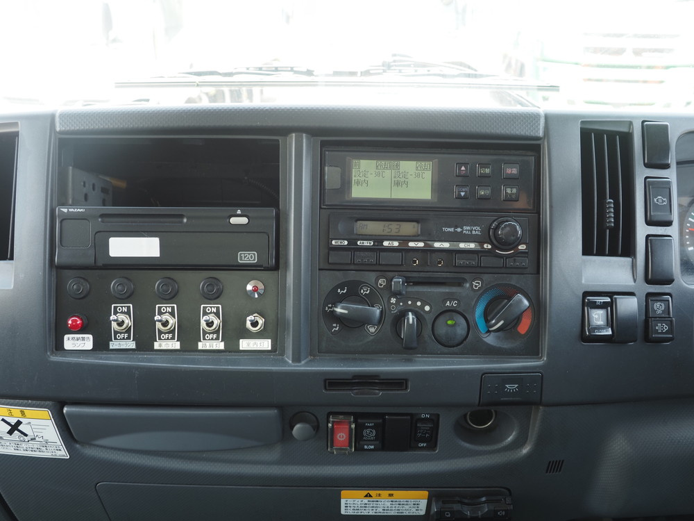 いすゞ フォワード 冷凍バン 中型 PKG-FRR90T2 年式 H22[写真27]