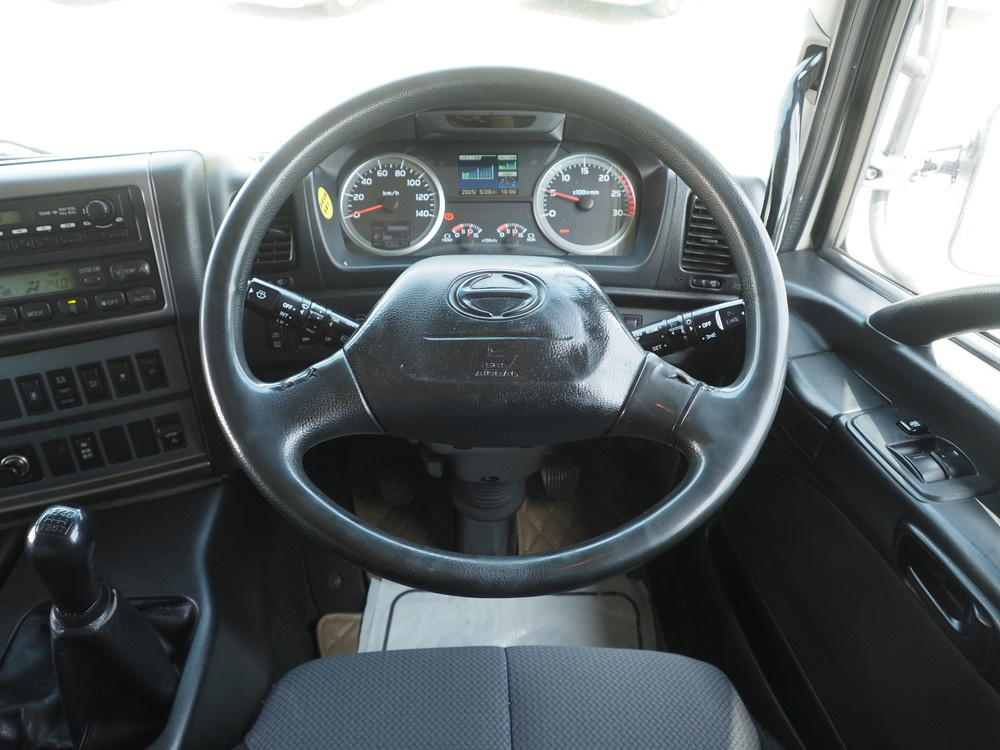 日野 プロフィア ウイング車 大型 QPG-FW1EXEG 年式 H29[写真24]