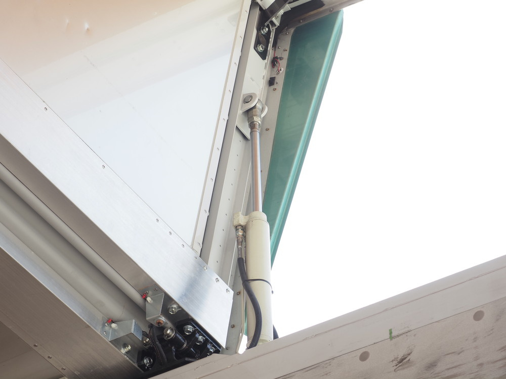 日野 プロフィア ウイング車 大型 2DG-FW1AHG 年式 R2[写真15]