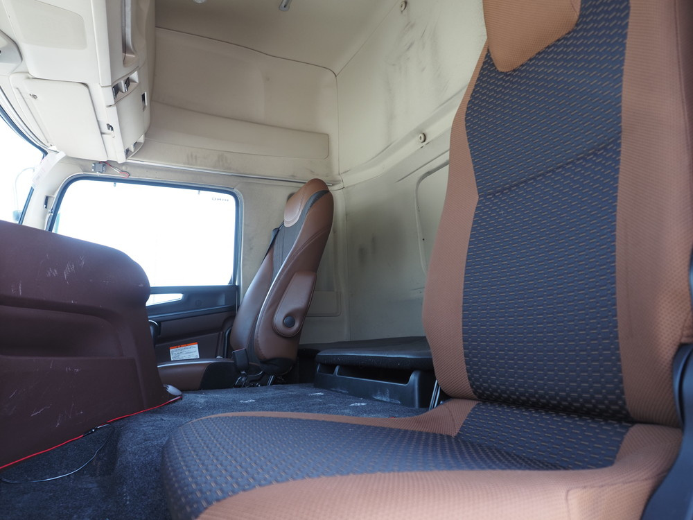 日野 プロフィア ウイング車 大型 2DG-FW1AHG 年式 R2[写真44]