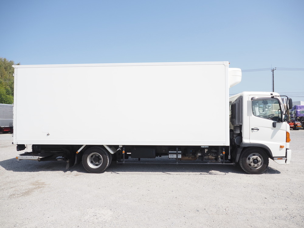 日野 レンジャープロ 冷凍バン 中型 TKG-FC9JKAG 年式 H26[写真05]