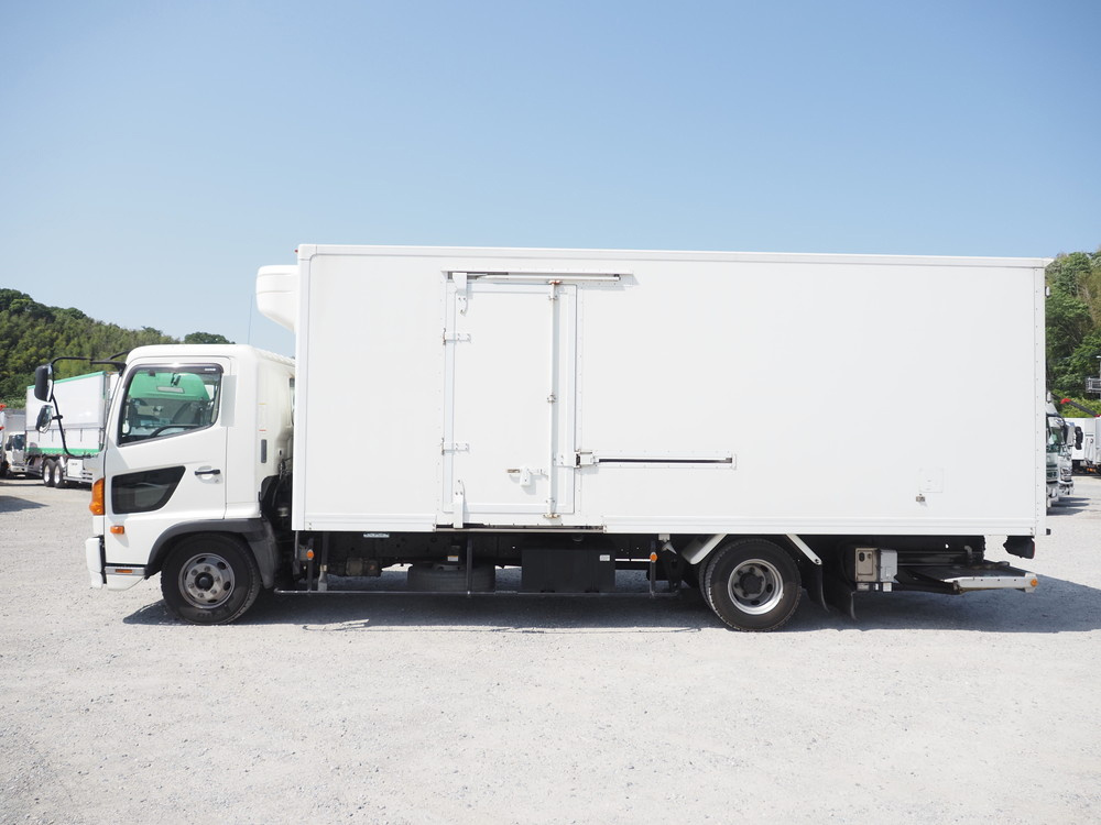 日野 レンジャープロ 冷凍バン 中型 TKG-FC9JKAG 年式 H26[写真07]