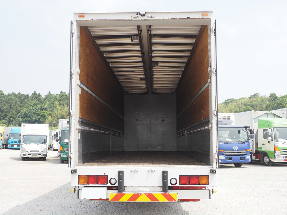 いすゞ ギガ ウイング車 大型 QKG-CYJ77B 年式 H28[写真24]