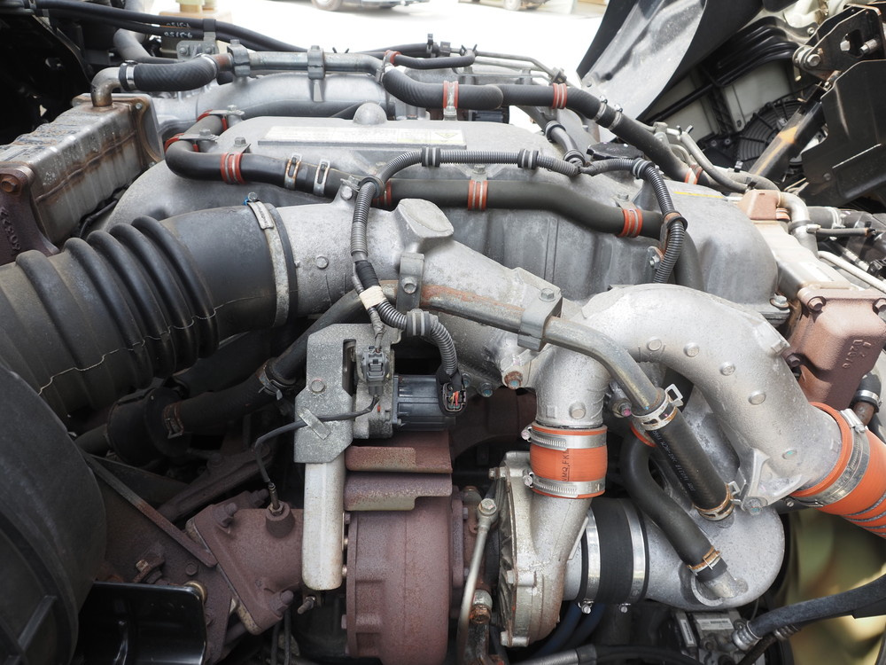 いすゞ ギガ ウイング車 大型 QKG-CYJ77B 年式 H28[写真45]