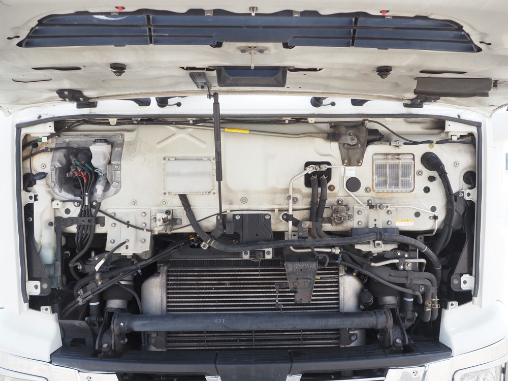 いすゞ ギガ ウイング車 大型 QKG-CYJ77B 年式 H28[写真44]