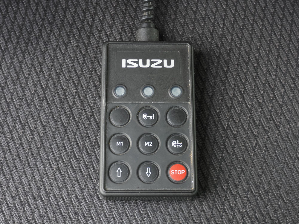 いすゞ ギガ ウイング車 大型 QKG-CYJ77B 年式 H28[写真36]