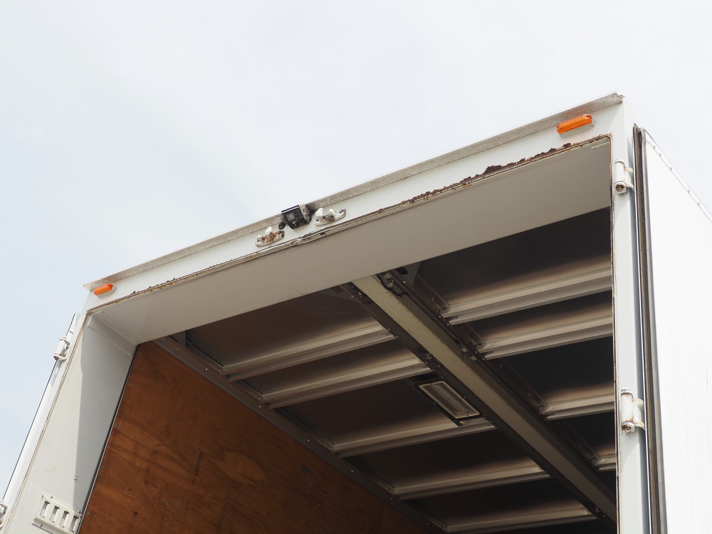 いすゞ ギガ ウイング車 大型 QKG-CYJ77B 年式 H28[写真25]