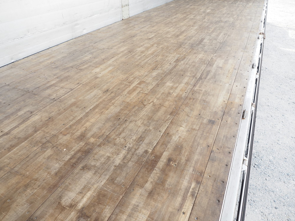 いすゞ ギガ ウイング車 大型 QKG-CYJ77B 年式 H28[写真22]