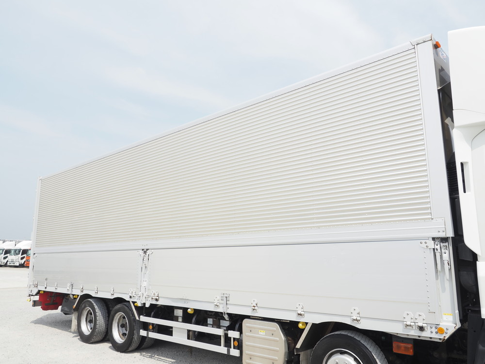 いすゞ ギガ ウイング車 大型 QKG-CYJ77B 年式 H28[写真09]