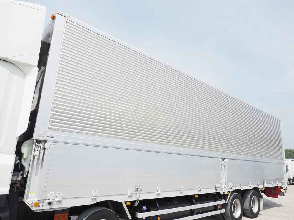 いすゞ ギガ ウイング車 大型 QKG-CYJ77B 年式 H28[写真15]