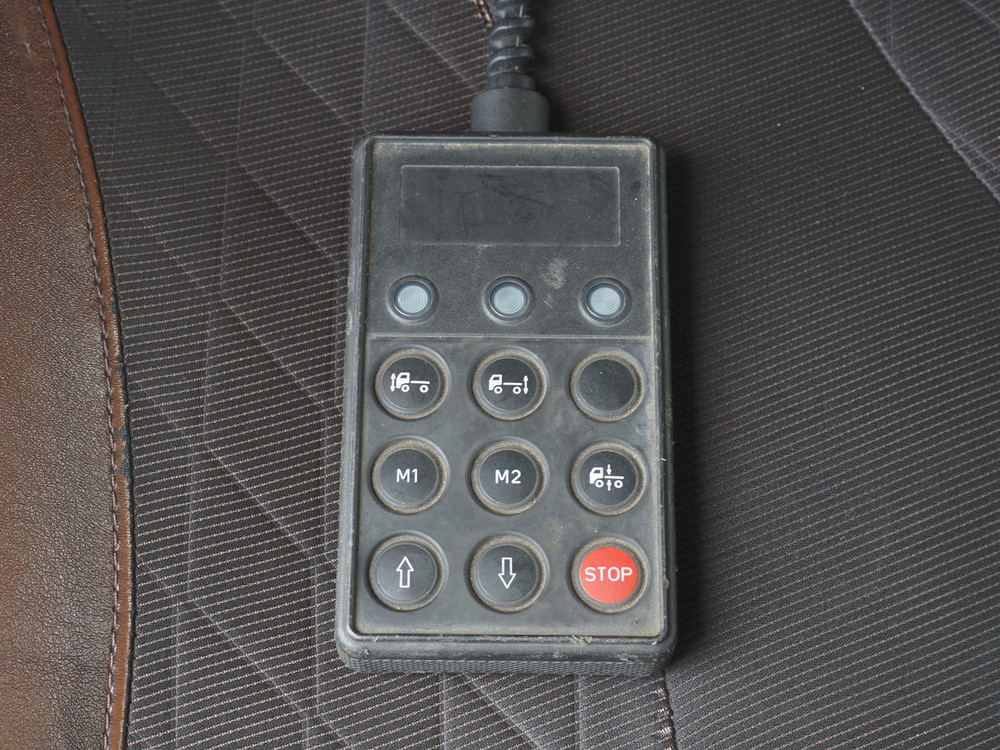 日野 プロフィア 平ボディ 大型 2DG-FW1AHJ 年式 H30[写真26]