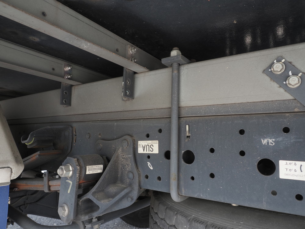 いすゞ エルフ 冷凍バン 小型 2RG-NPR88AN 年式 R2[写真28]
