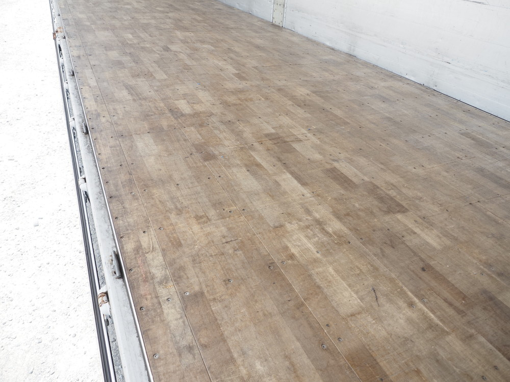 いすゞ ギガ ウイング車 大型 QKG-CYJ77B 年式 H28[写真19]