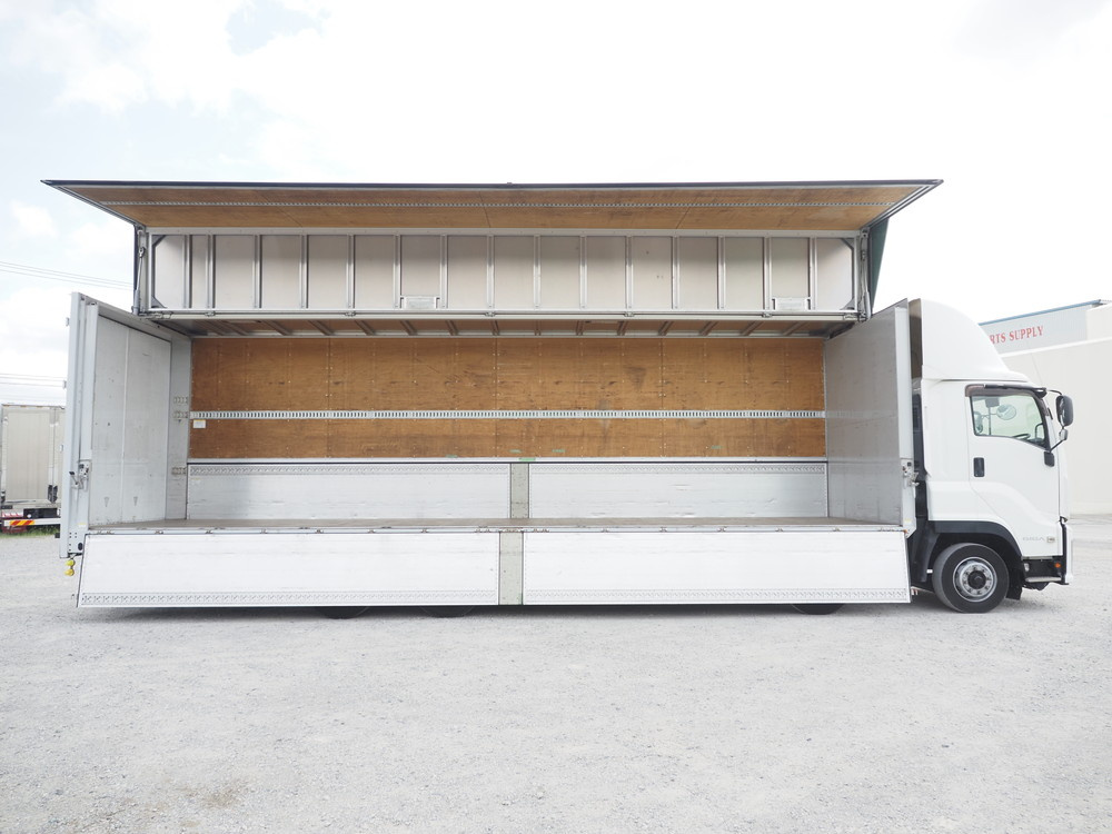 いすゞ ギガ ウイング車 大型 QKG-CYJ77B 年式 H28[写真06]