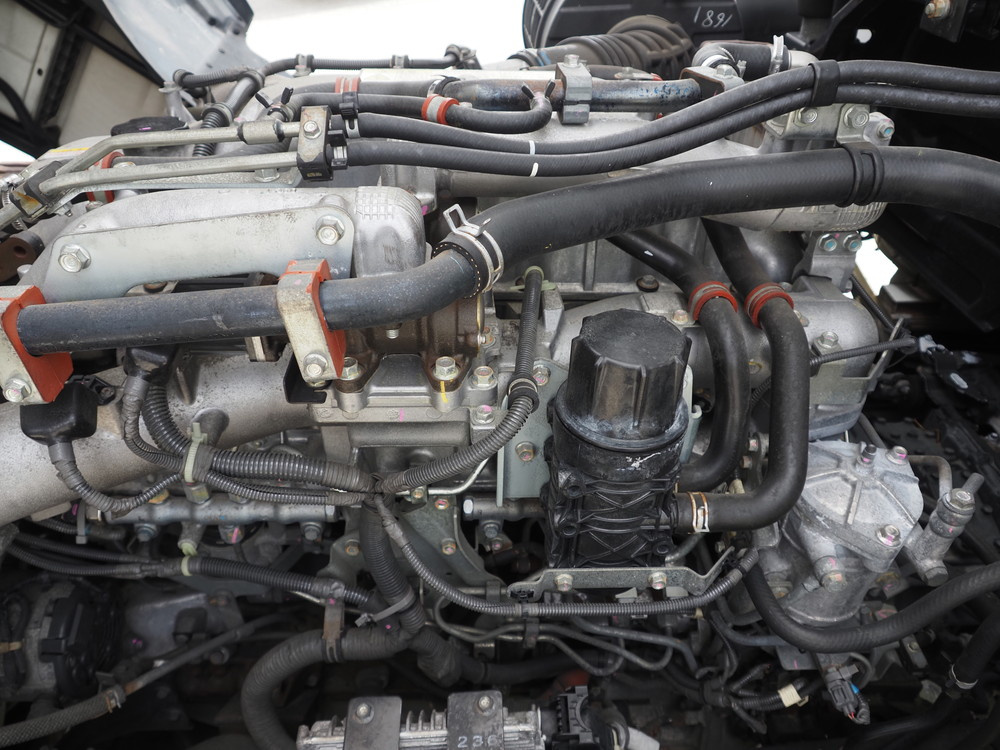 いすゞ ギガ ウイング車 大型 QKG-CYJ77B 年式 H28[写真37]