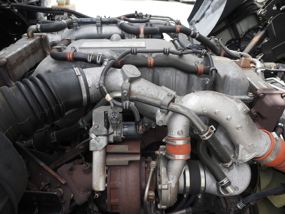 いすゞ ギガ ウイング車 大型 QKG-CYJ77B 年式 H28[写真38]