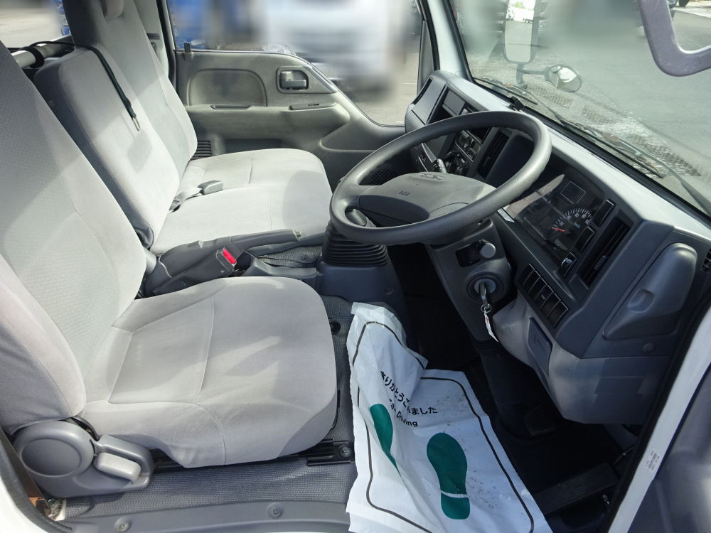 いすゞ エルフ Wキャブ 小型 TRG-NHS85A 年式 H27[写真18]