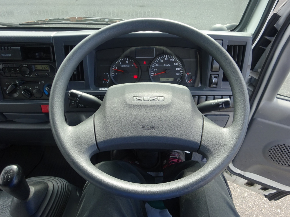 いすゞ エルフ Wキャブ 小型 TRG-NHS85A 年式 H27[写真21]